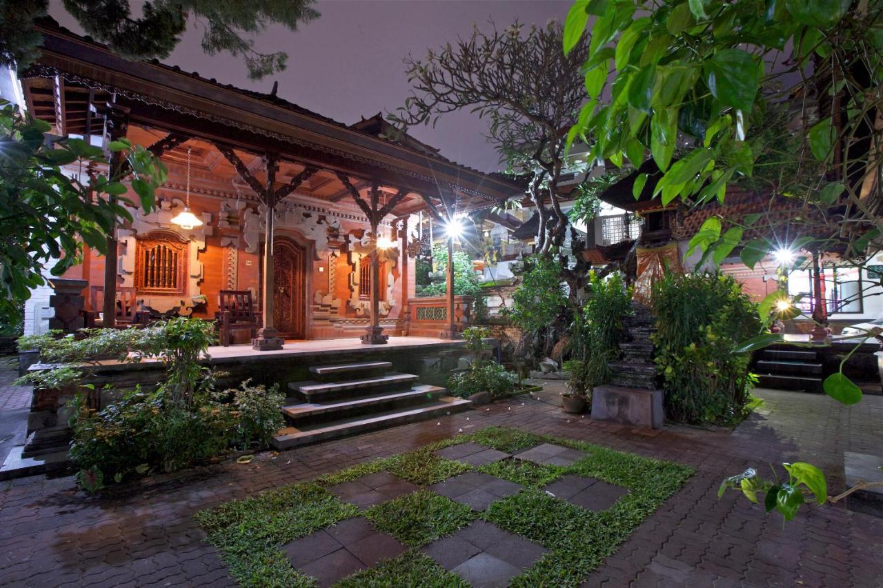 Kuta Dormitory At Simpang Inn Exterior photo