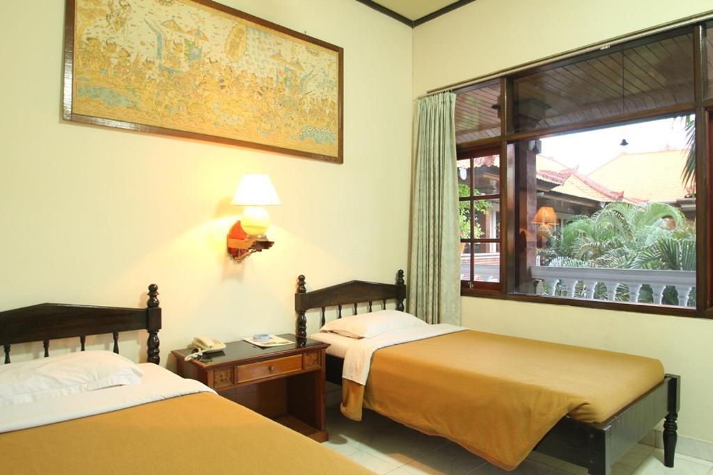 Kuta Dormitory At Simpang Inn Exterior photo